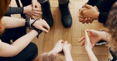 Suicide-Body-1.inside.400x210